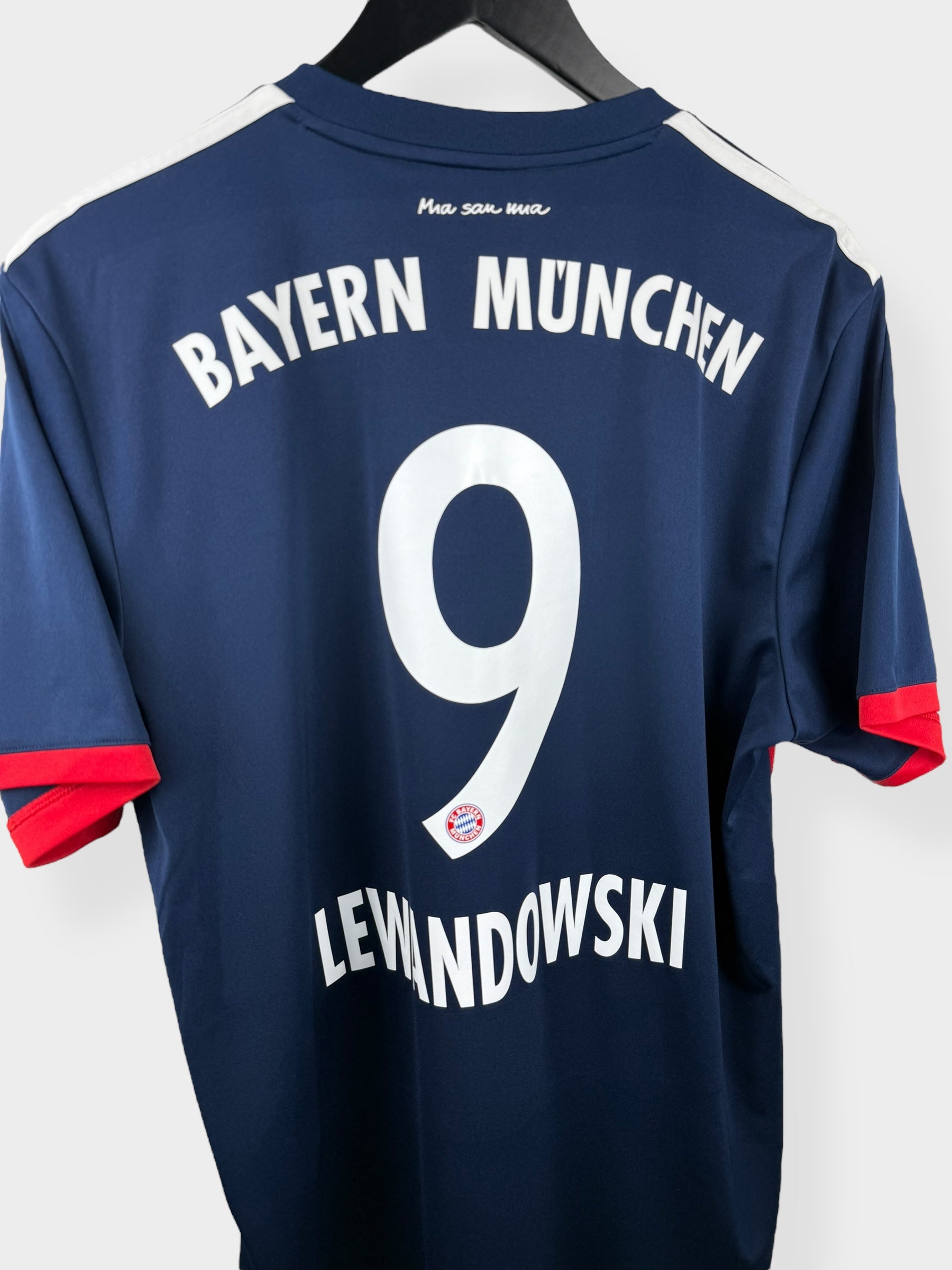 2017-18 BAYERN MUNICH UITSHIRT LEWANDOWSKI #9 L