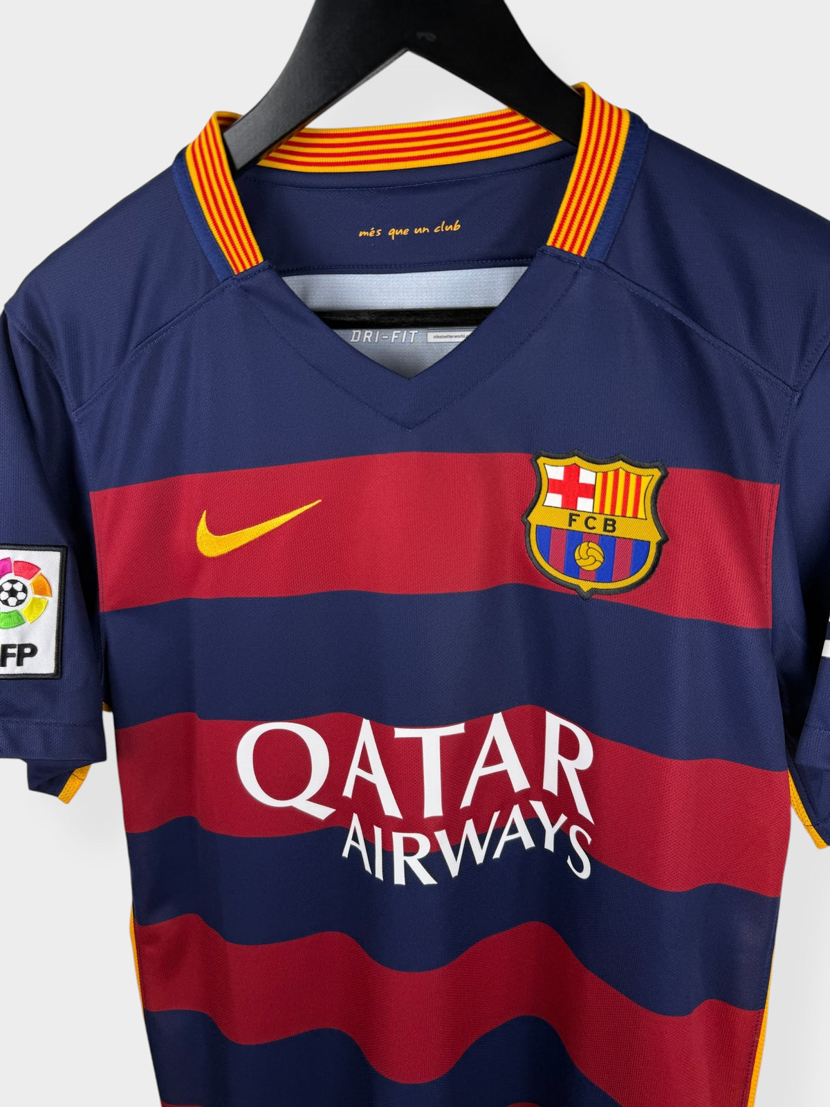 2015-16 MAILLOT DOMICILE BARCELONA INIESTA #8 S
