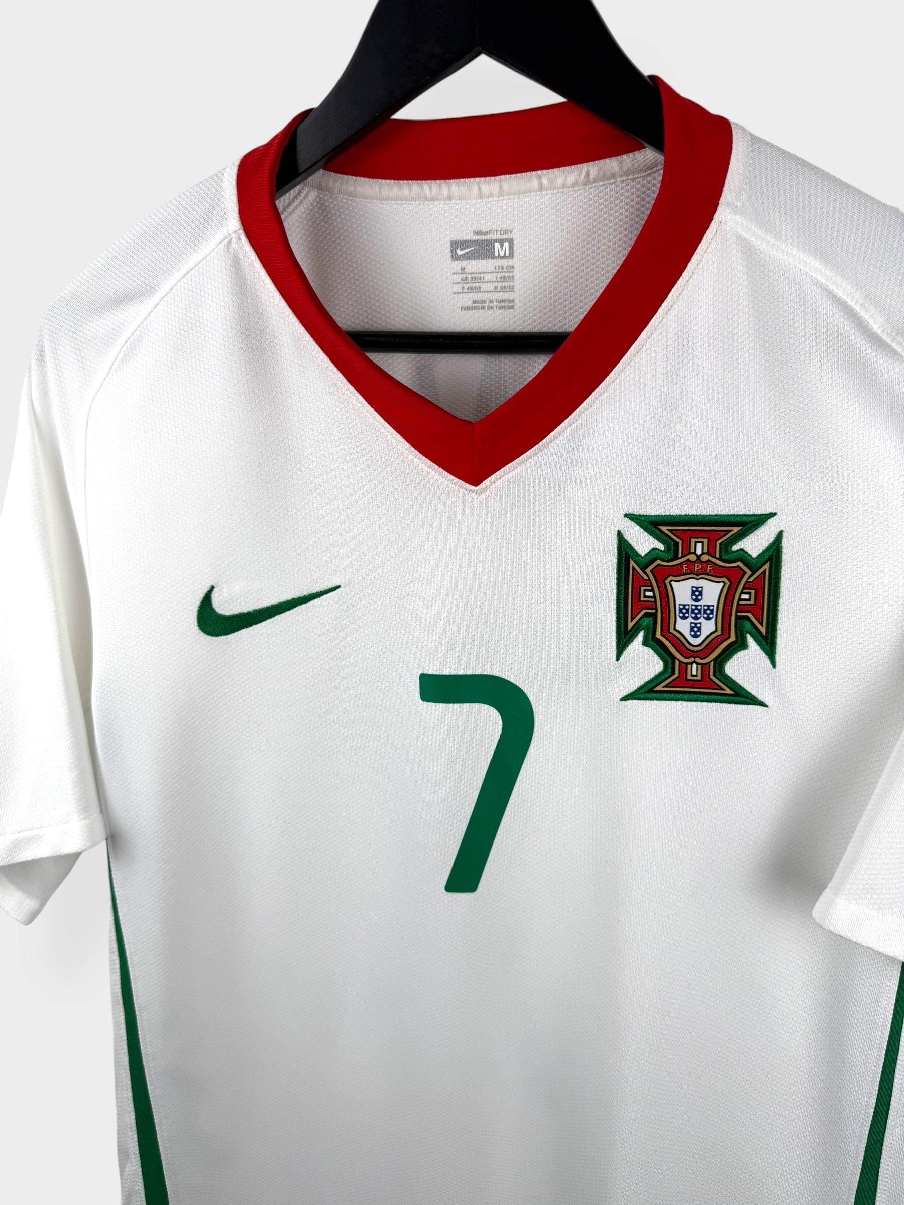 2008-10 Portugal Away Shirt Ronaldo #7 M - 259181-105