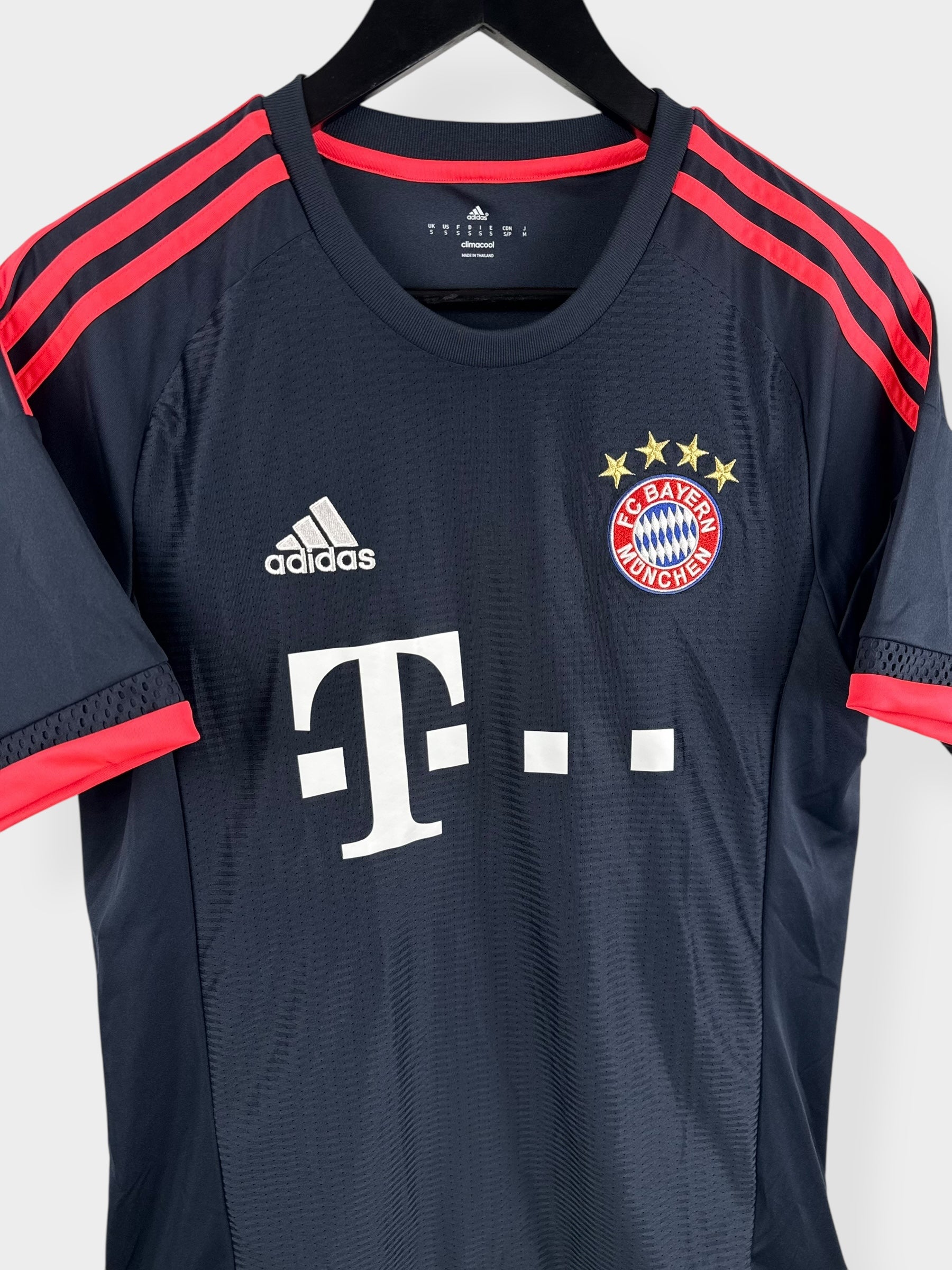 2015-16 BAYERN MUNICH THIRD SHIRT S - Authentic Football Club