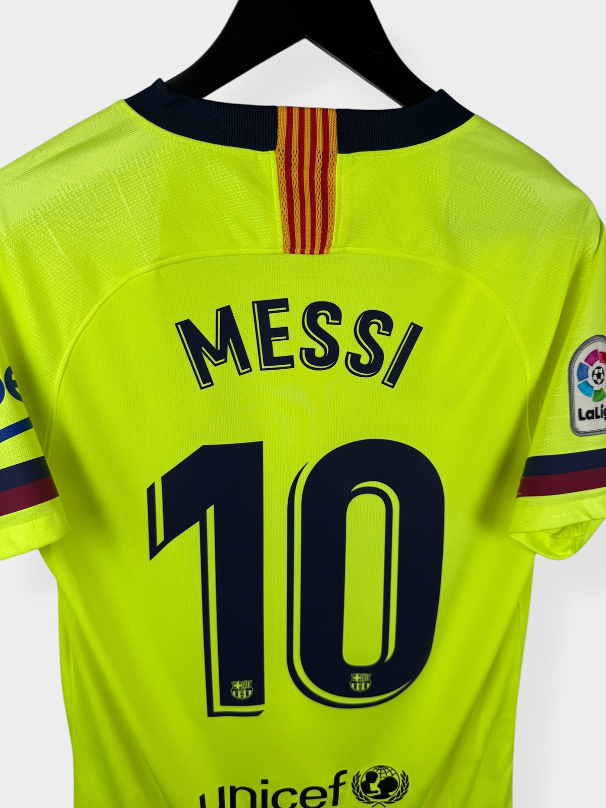 2018-19 BARCELONA AWAY SHIRT MESSI #10 L