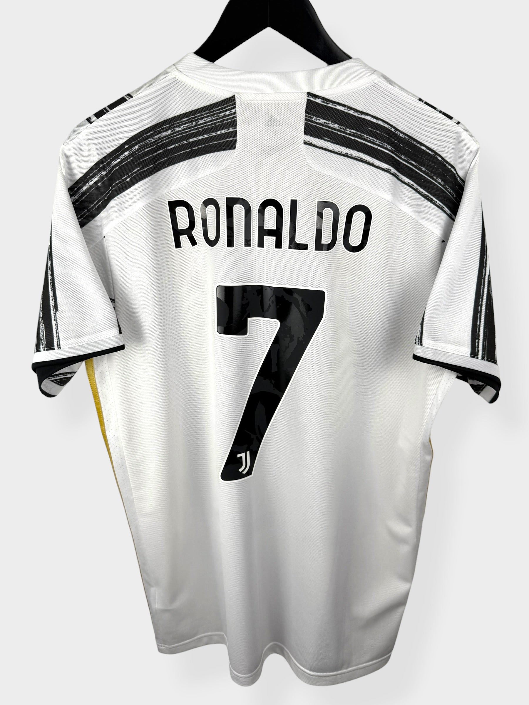 2020-21 JUVENTUS HOME SHIRT RONALDO #7 M