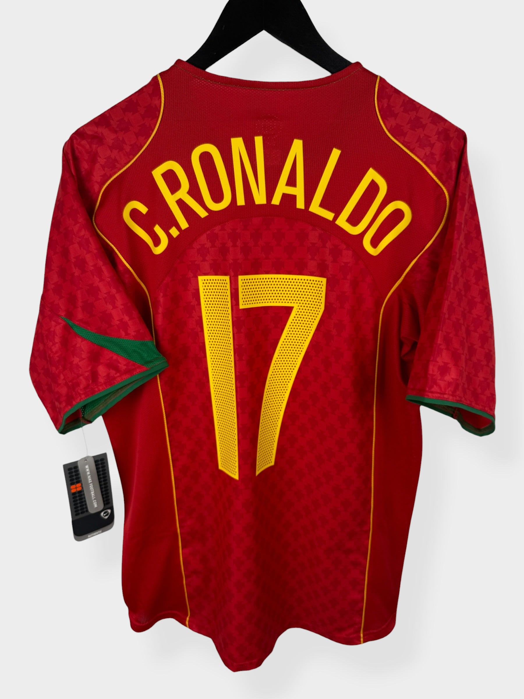 2004-06 PORTUGAL HOME SHIRT C. RONALDO #17 M