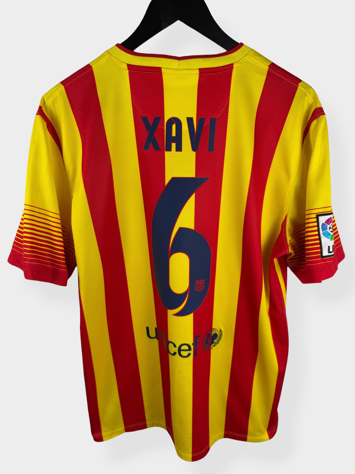 MAILLOT EXTÉRIEUR BARCELONA 2013-14 XAVI #6 L