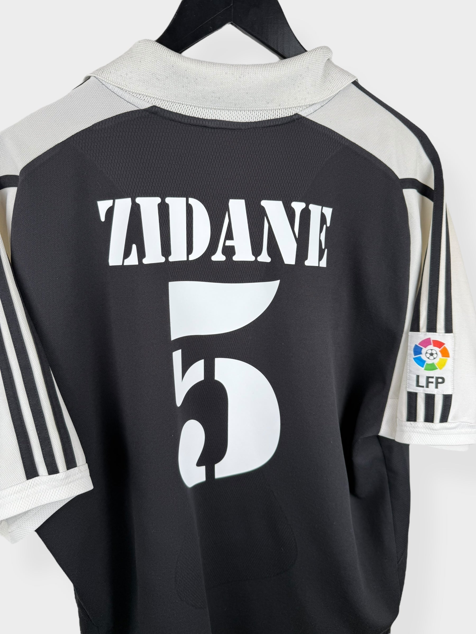 2001-02 REAL MADRID AWAY SHIRT ZIDANE #5 L - Authentic Football Club