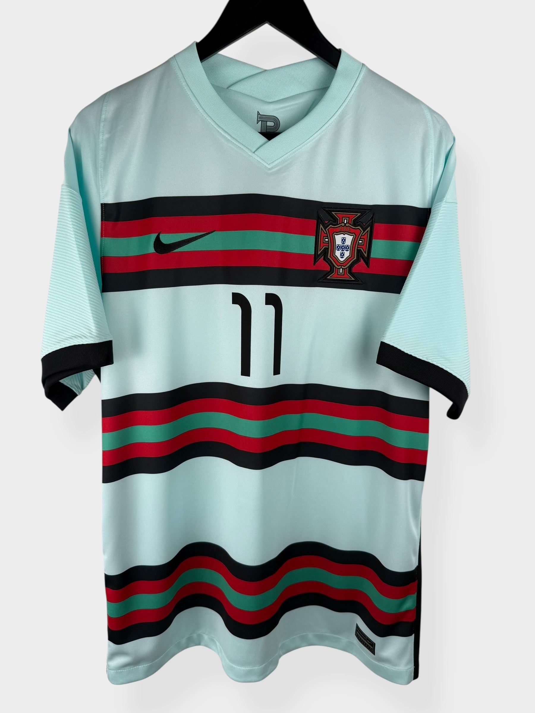 2020-21 PORTUGAL AWAY SHIRT FERNANDES #11 L