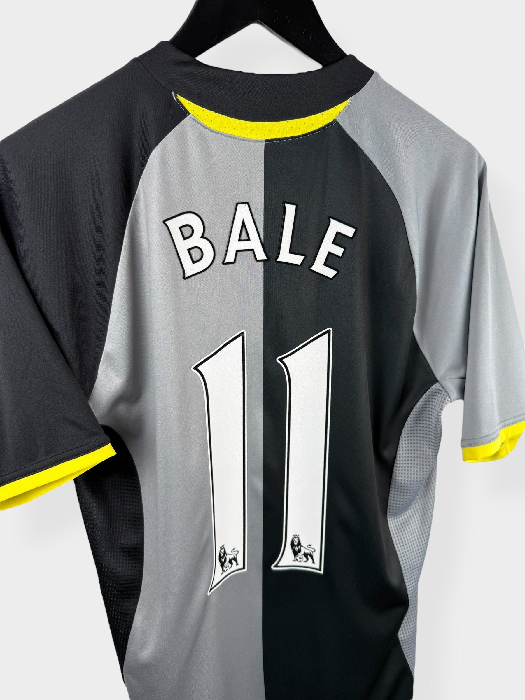 2012-13 TOTTENHAM HOTSPUR DRITTES TRIKOT BALE #11 M