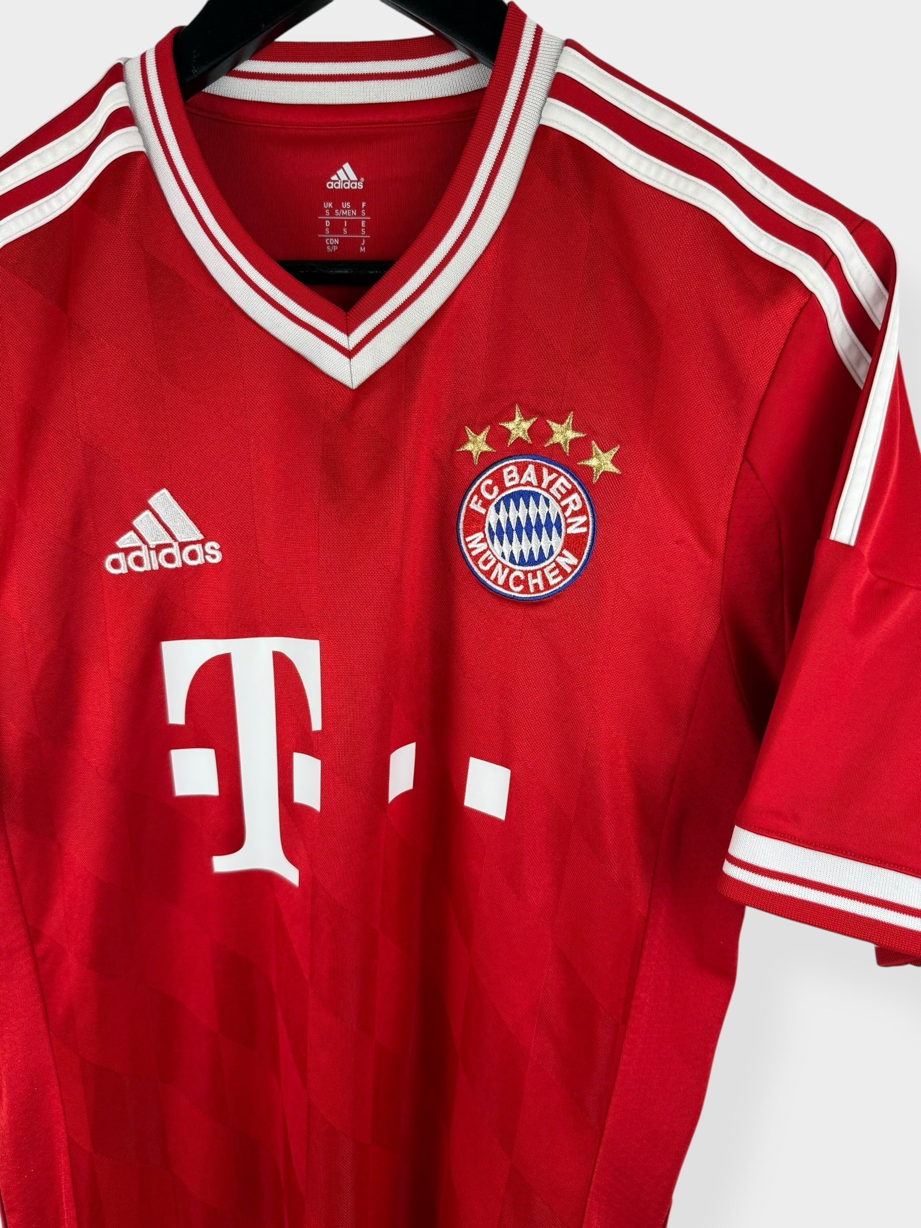 2013-14 BAYERN MÜNCHEN THUISSHIRT RIBÉRY #7 S