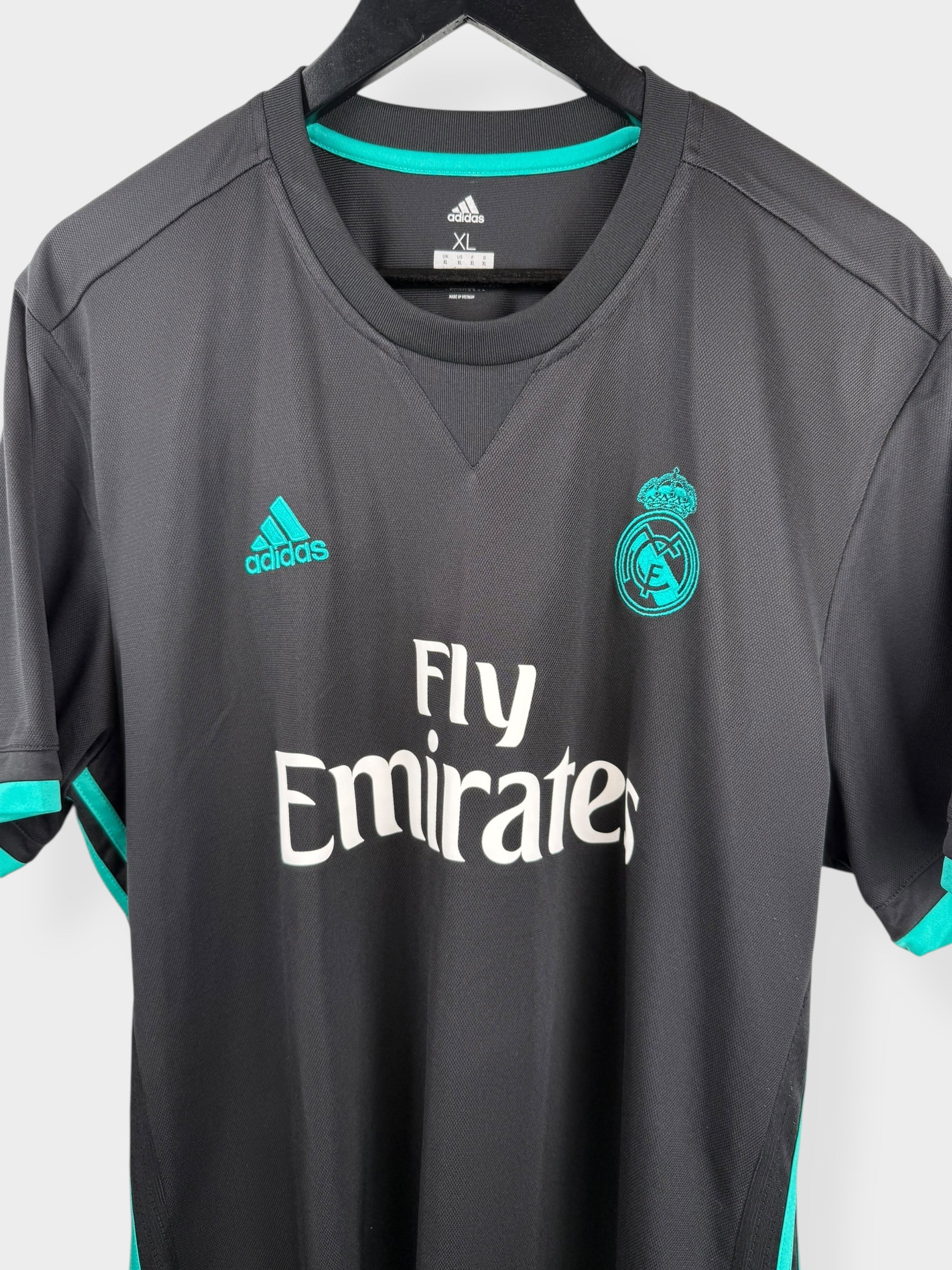 2017-18 REAL MADRID AWAY SHIRT MODRIC #10 XL