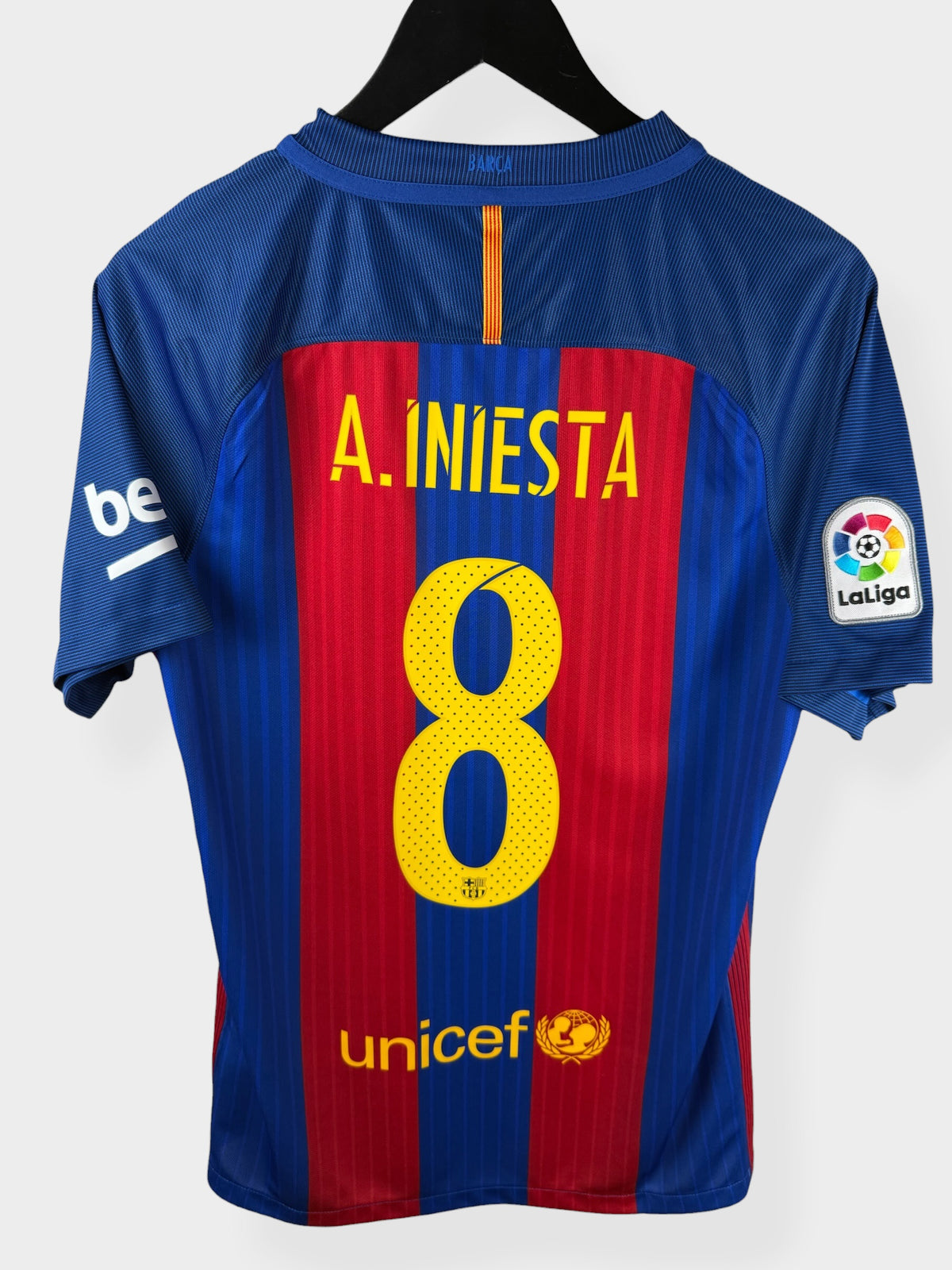MAILLOT DOMICILE BARCELONA 2016-17 INIESTA #8 S