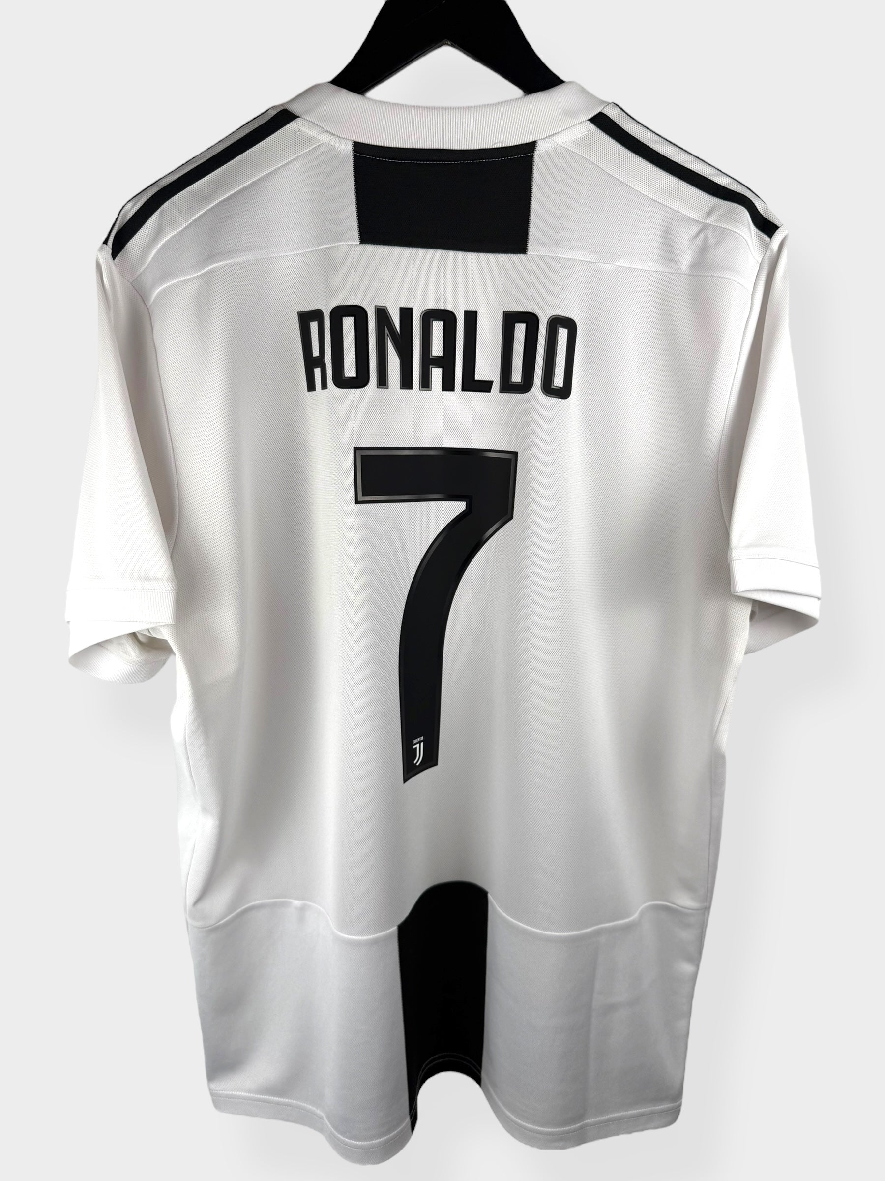 2018-19 JUVENTUS HOME SHIRT RONALDO #7 XL