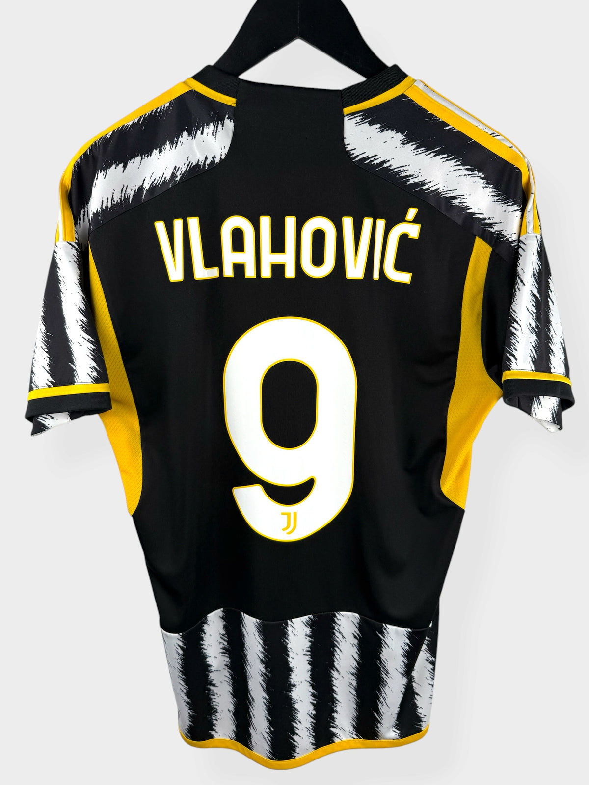 2023-24 JUVENTUS HOME SHIRT VLAHOVIC #9 M - Authentic Football Club