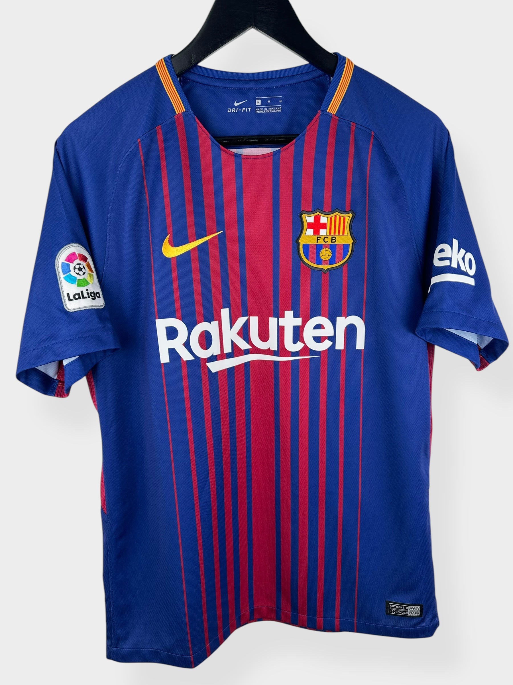 2017-18 BARCELONA HOME SHIRT SUAREZ #9 M