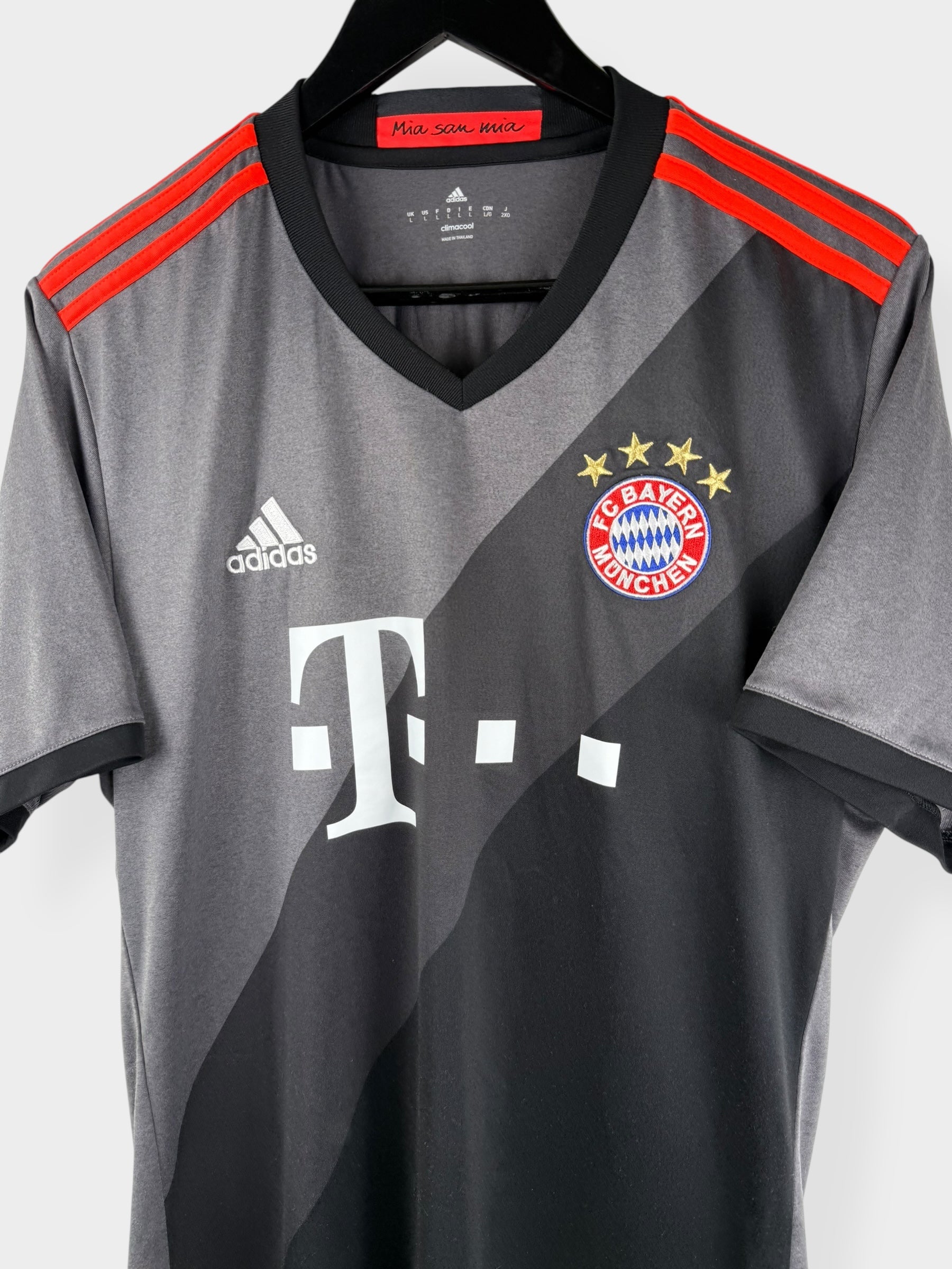 2016-17 BAYERN MUNICH UITSHIRT COSTA #11 L