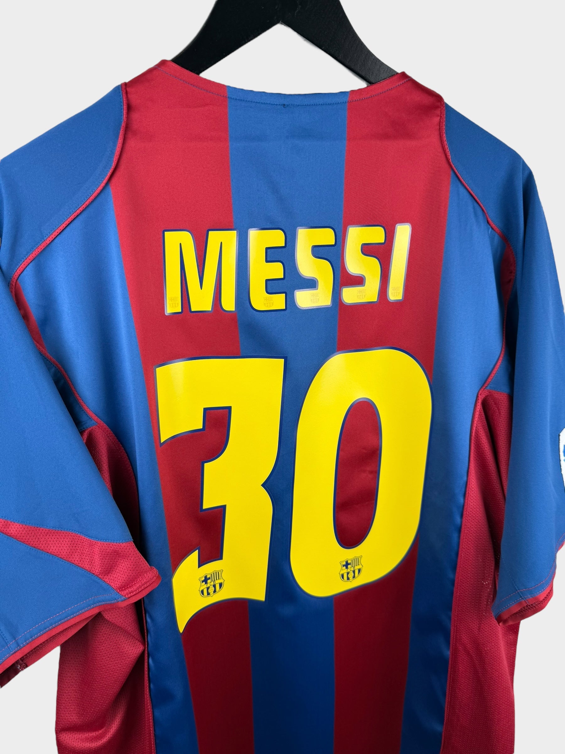 2004-05 BARCELONA HOME SHIRT MESSI #30 XL - Authentic Football Club
