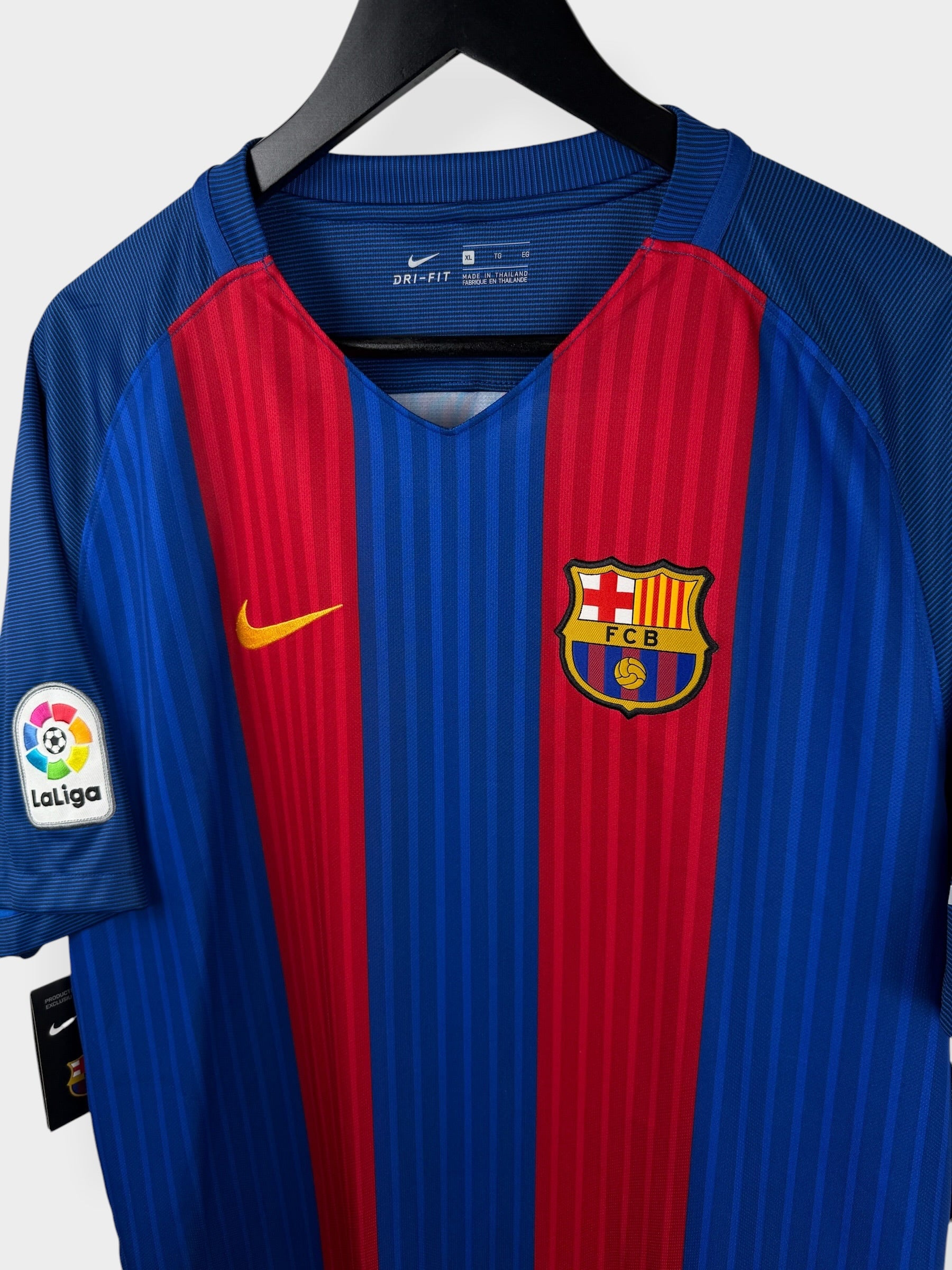2016-17 BARCELONA HOME SHIRT NEYMAR JR #11 XL