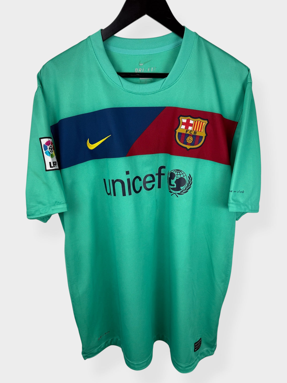 2010-11 BARCELONA UITSHIRT MESSI #10 XL