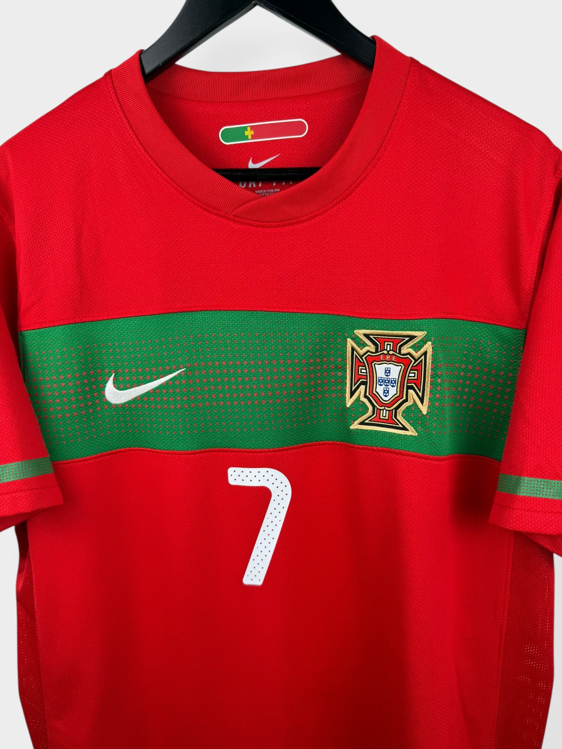 2010-11 PORTUGAL HOME SHIRT RONALDO #7 L