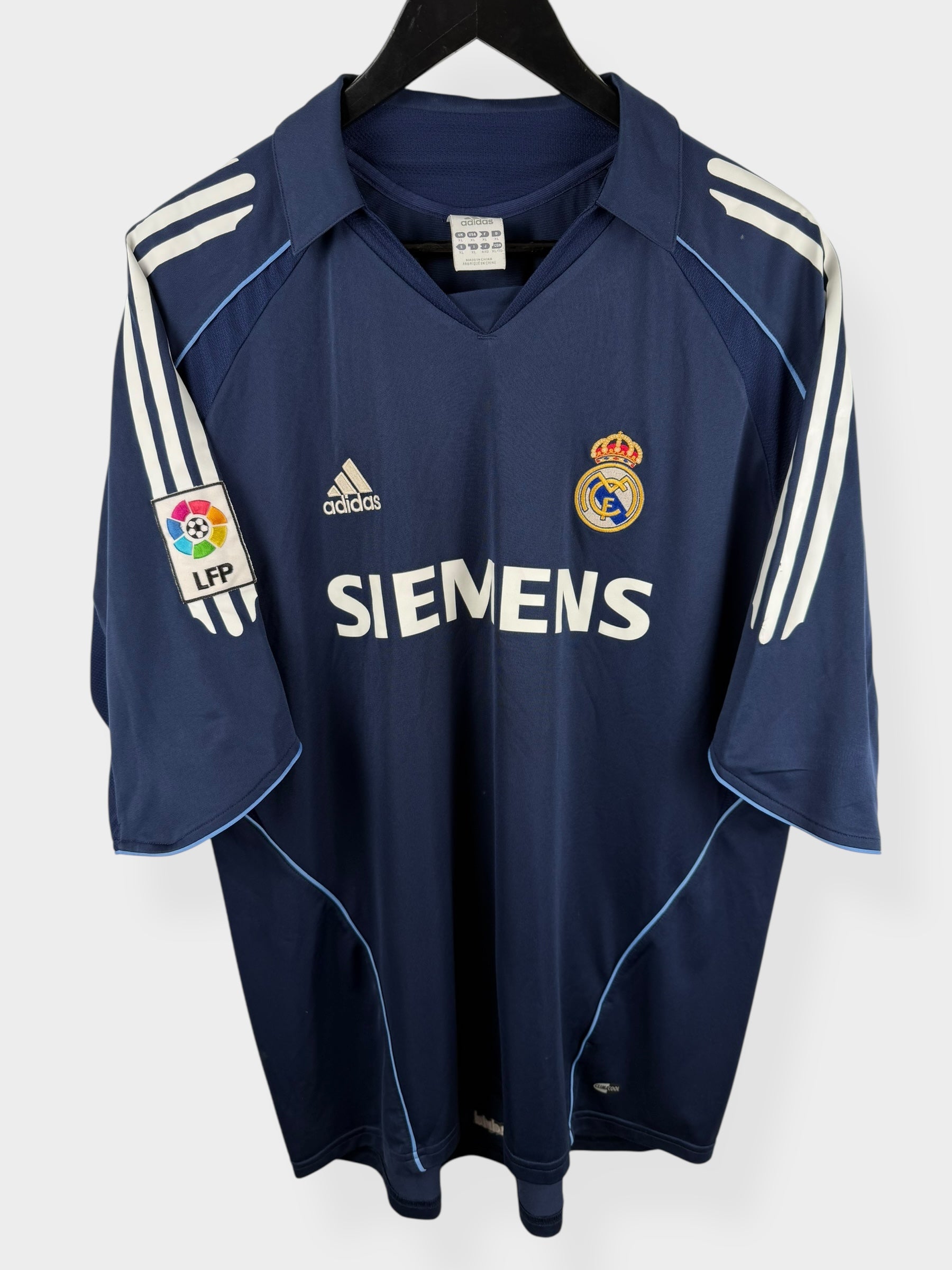 2005-06 REAL MADRID AWAY SHIRT RONALDO #9 XL - Authentic Football Club