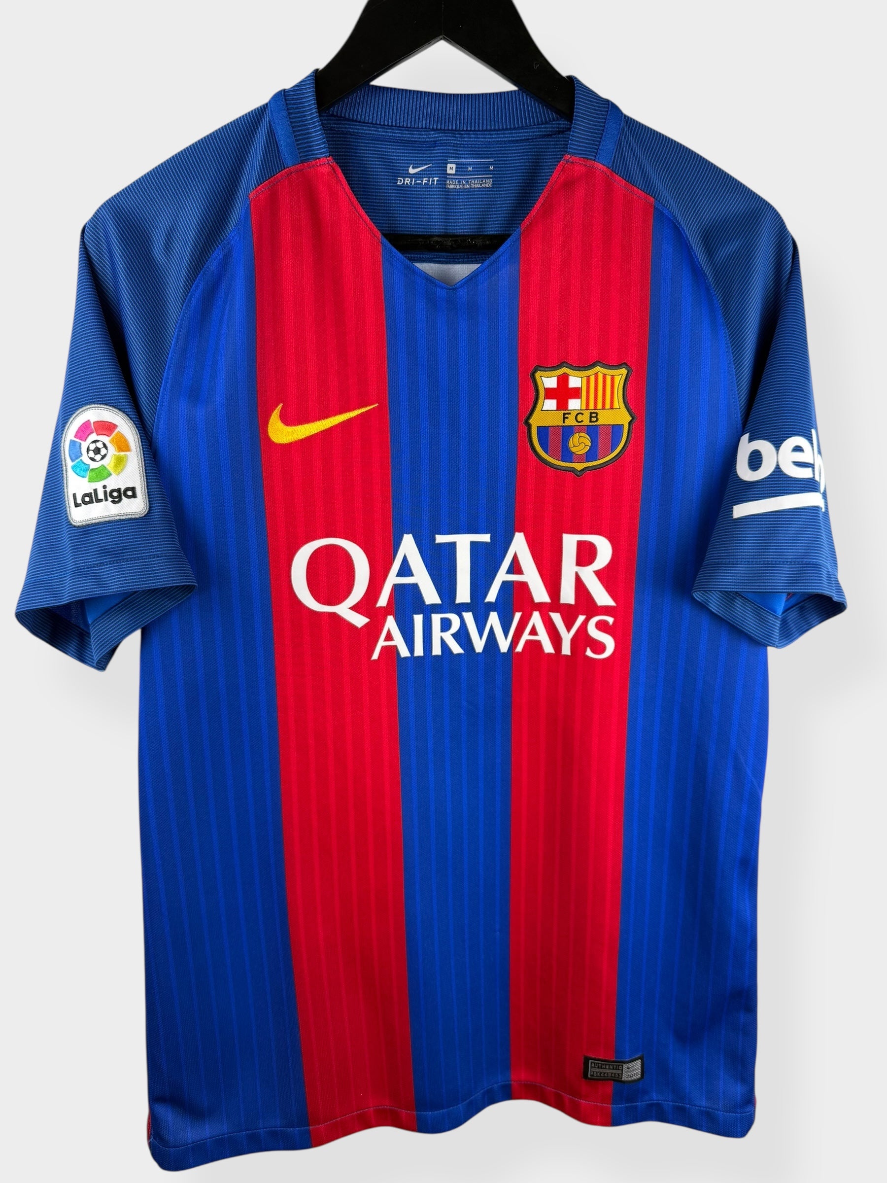 2016-17 BARCELONA THUISSHIRT SUAREZ #9 M