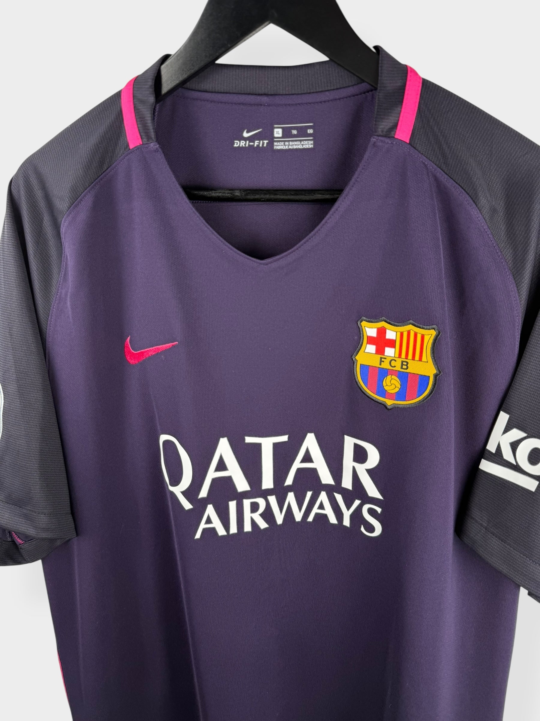 2016-17 BARCELONA AWAY SHIRT MESSI #10 XL - Authentic Football Club
