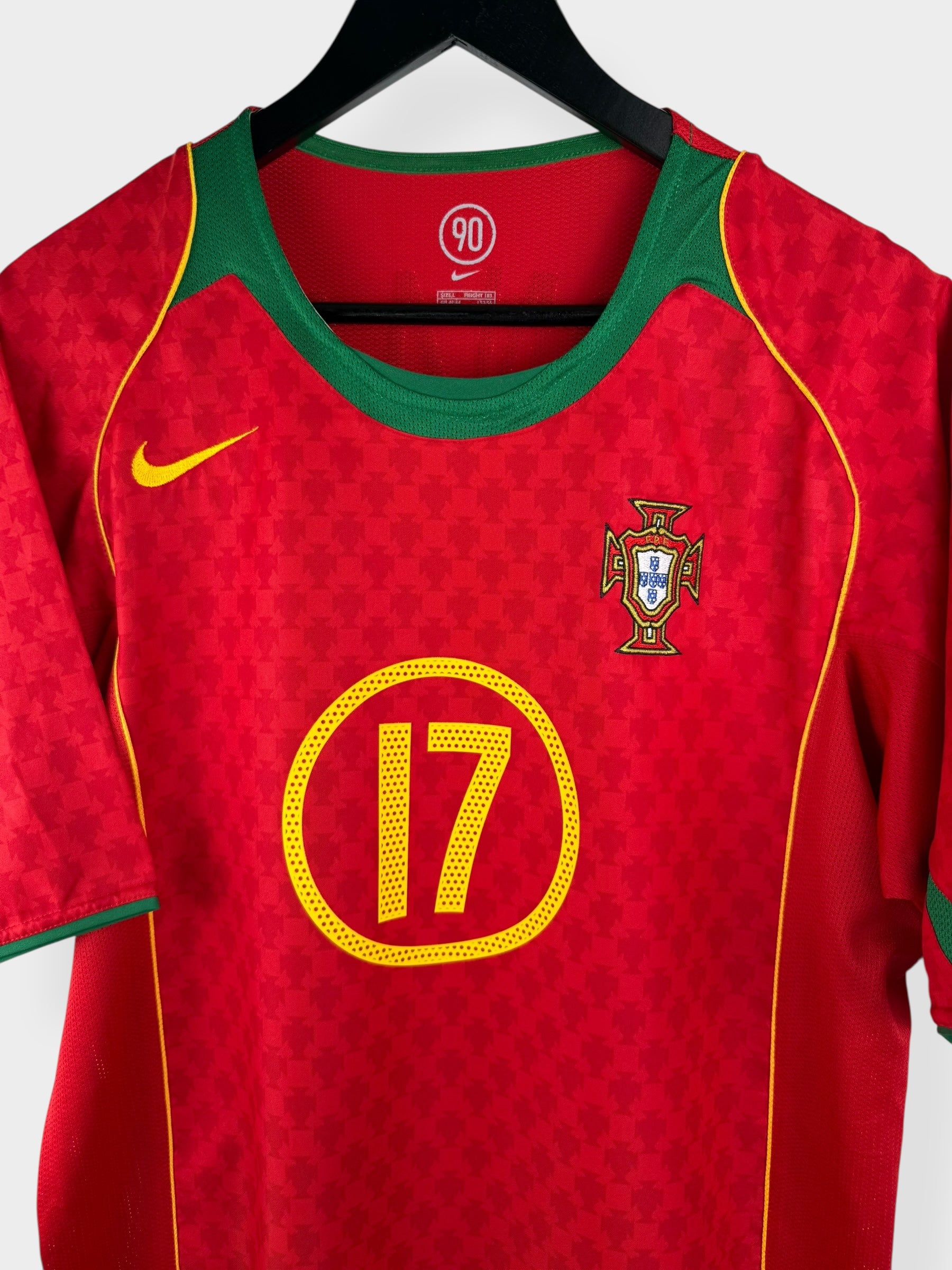 2004-06 PORTUGAL HEIMTRIKOT RONALDO #17 L