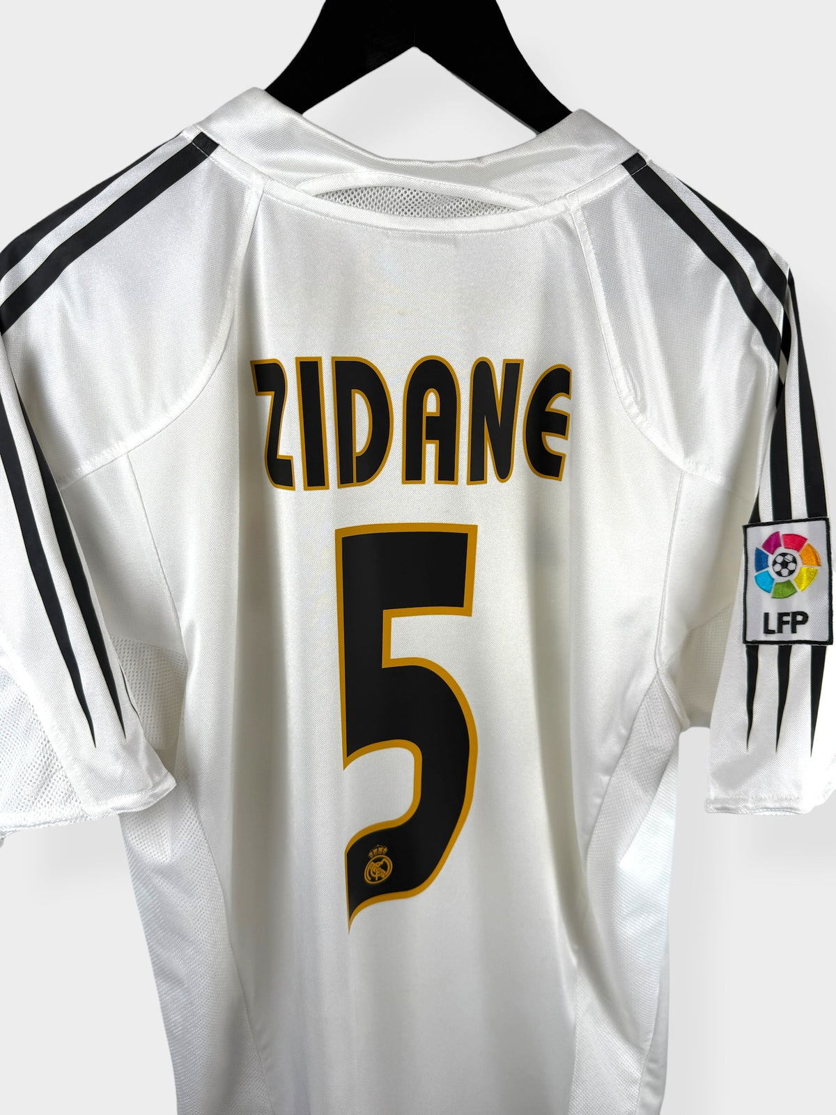 2004-05 REAL MADRID HOME SHIRT ZIDANE #5 M
