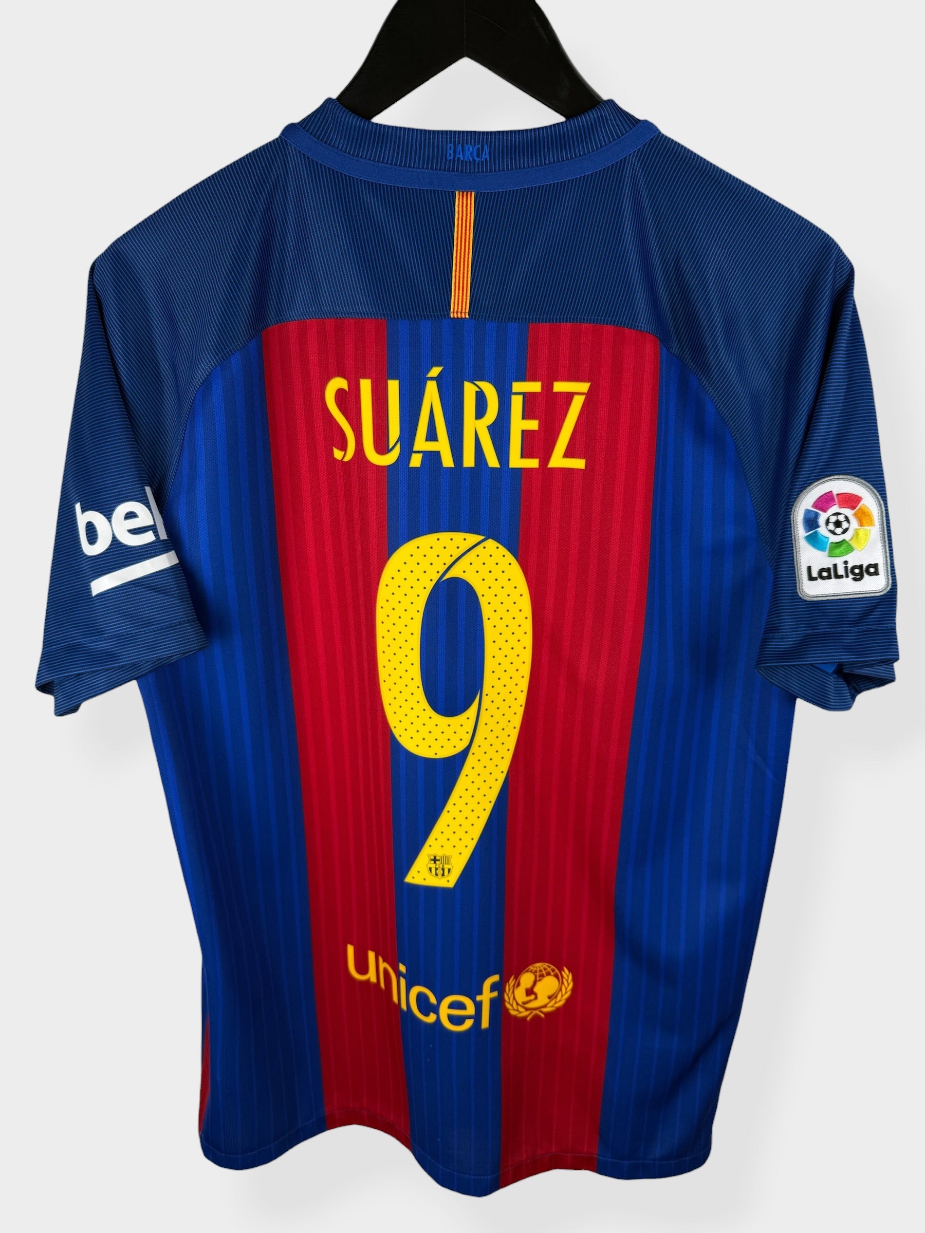 2016-17 BARCELONA HOME SHIRT SUAREZ #9 M