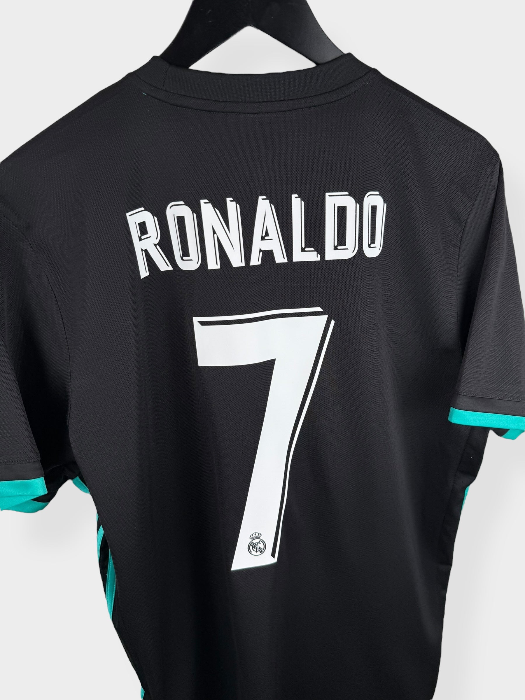2017-18 REAL MADRID AWAY SHIRT RONALDO #7 L - Authentic Football Club