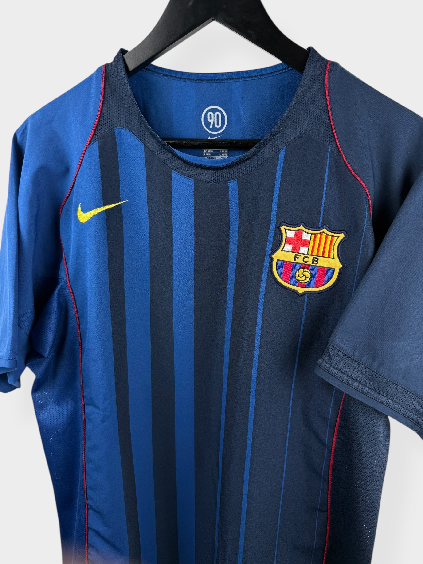 2004-05 BARCELONA AWAY SHIRT MESSI #30 M