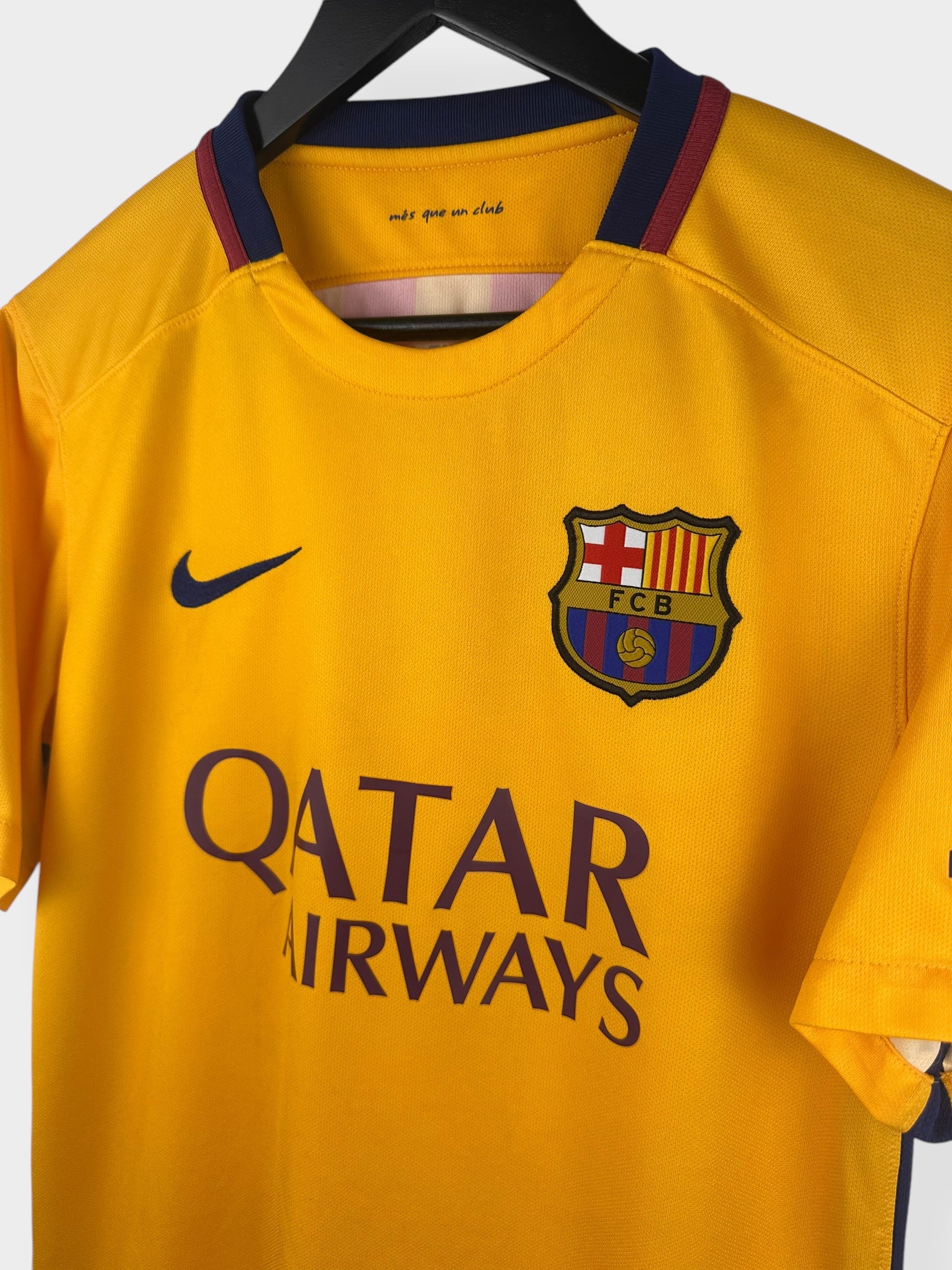 2015-16 BARCELONA AWAY SHIRT S